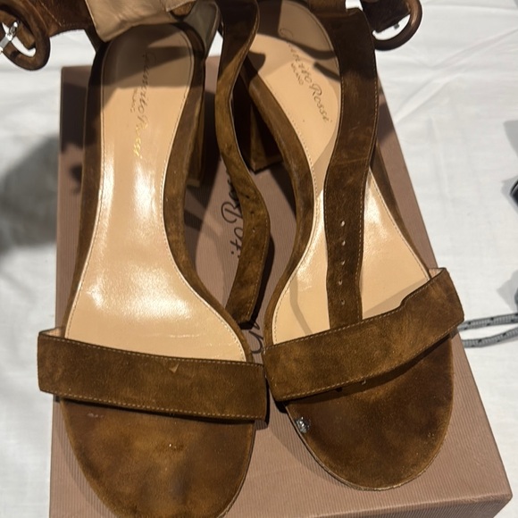 Gianvito Rossi Tan Suede Heels - Picture 1 of 1